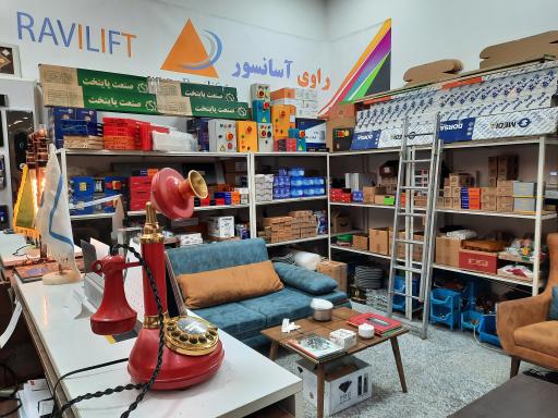 عکس راوی آسانسور