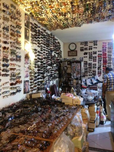 عکس عینک محقق