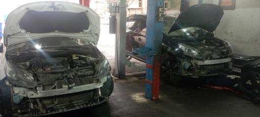 عکس تعمیرگاه حسن شریفی