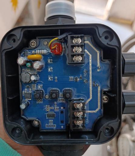 عکس تعمیر اتوماتیک پمپ آب و سیم پیچی 