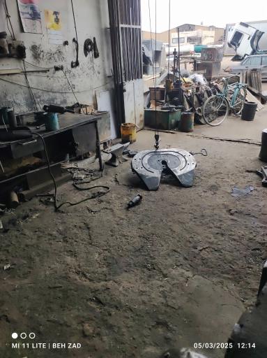 عکس تعمیرات ریش تریلی محور های تریلی  