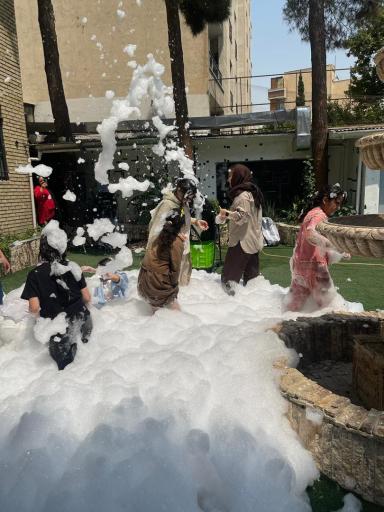 عکس دبیرستان دخترانه پیشگامان