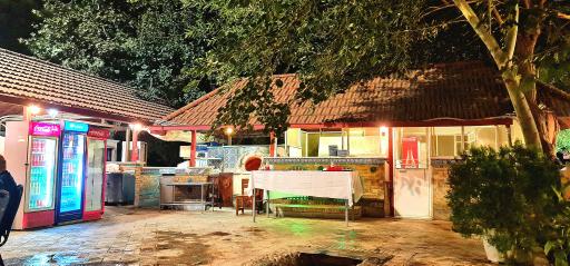 عکس رستوران تابستانی هتل هما ۲