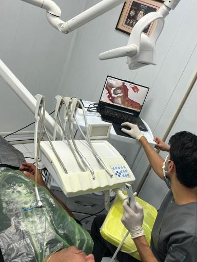 مطب دندانپزشکی لبخند فرتاک