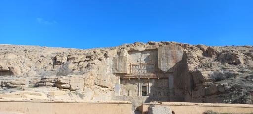 عکس آرامگاه اردشیر دوم
