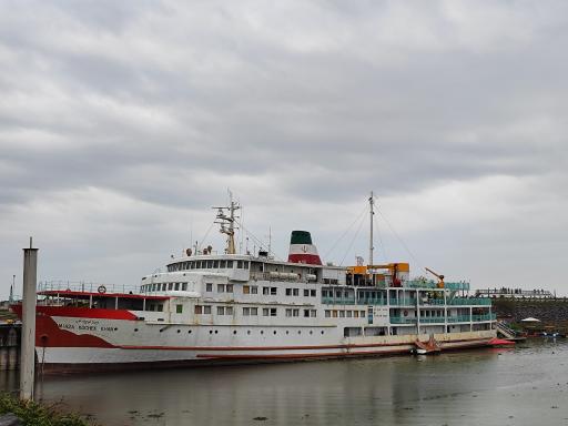 عکس اسکله کشتی مسافربری میرزا کوچک خان