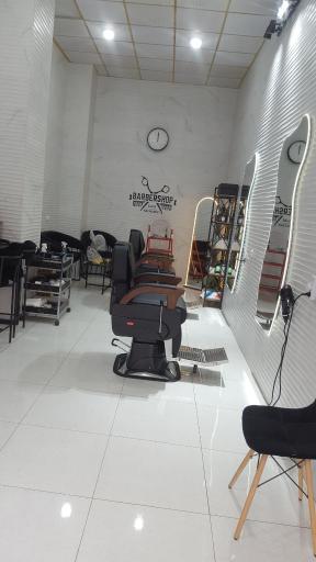 عکس کلوپ تخصصی مو مردانه