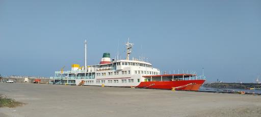 عکس اسکله کشتی مسافربری میرزا کوچک خان