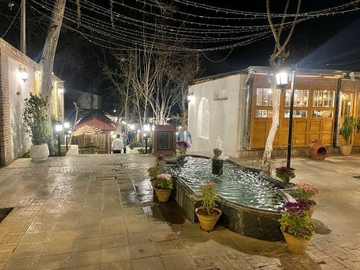 رستوران عمارت قاجاریه