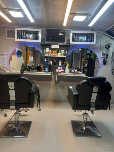 عکس آرایشگاه مردانه سیبیلو