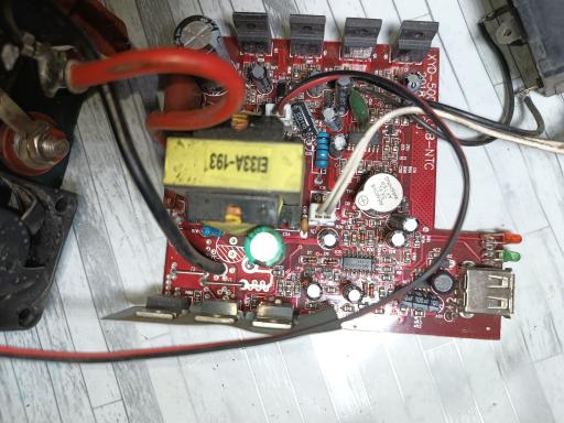 عکس خدمات صوت و تصویر پارسا 