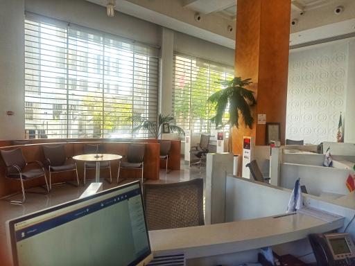 عکس موسسه اعتباری ملل شعبه قائم مقام