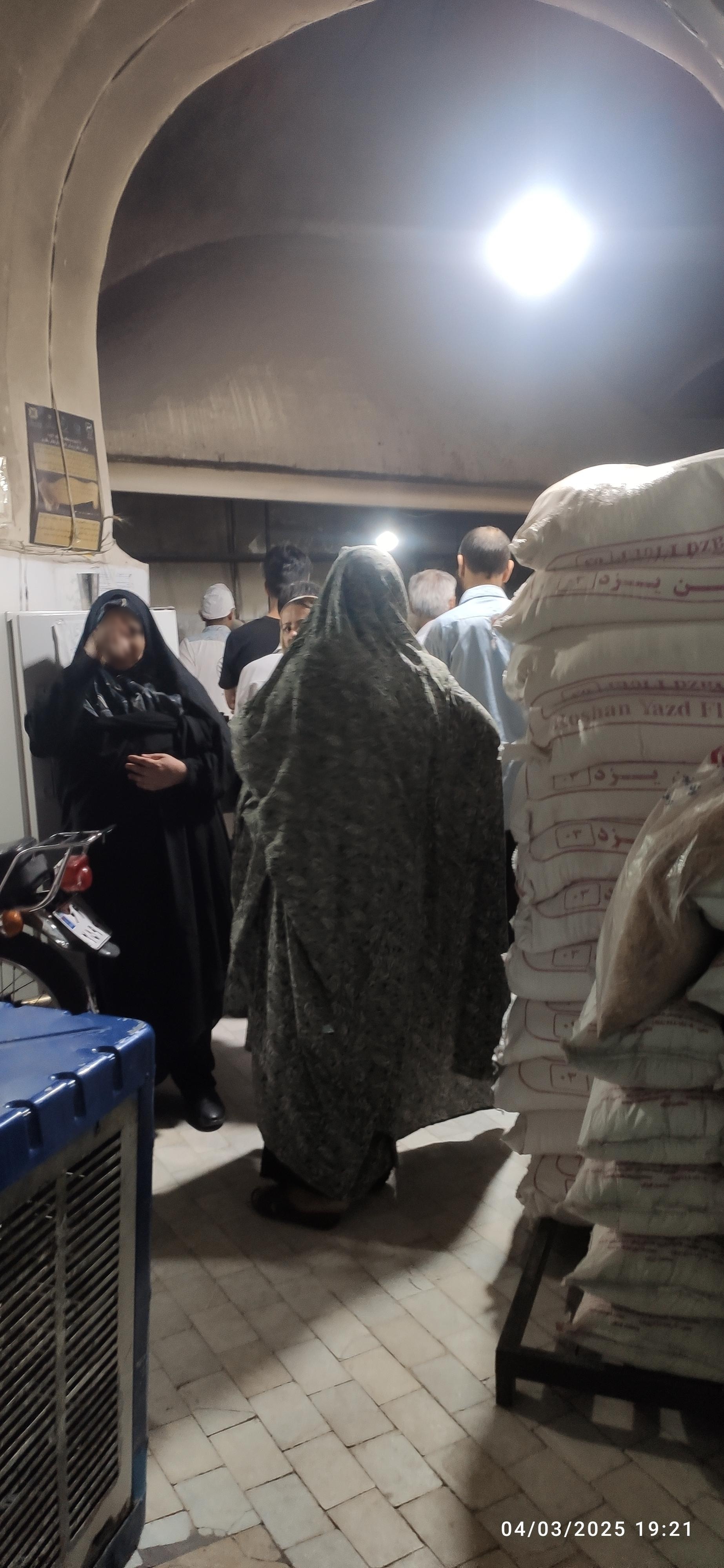 عکس نانوایی سنتی تافتون 