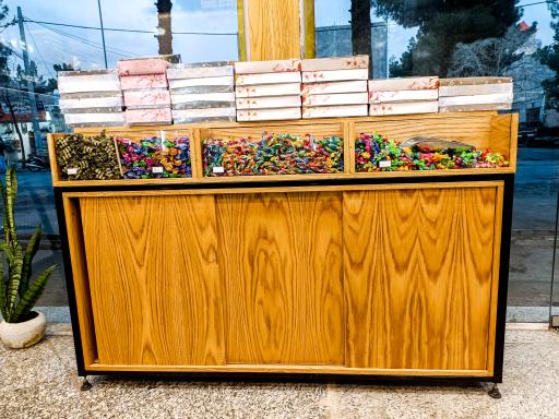 عکس شیرینی سرای لاویش 