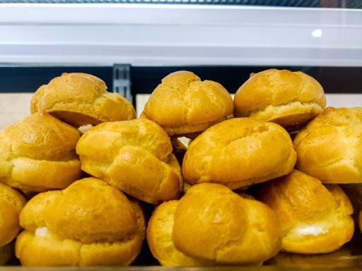 عکس شیرینی سرای لاویش 