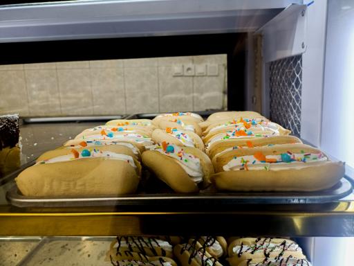 عکس شیرینی سرای لاویش 