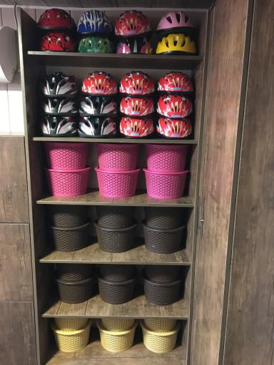 عکس مدرسه اسکیت ایرانشهر