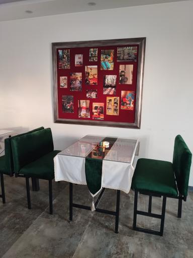 عکس کافه روژ