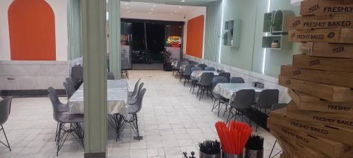 عکس پیتزا سوخاری ساندویچ  کریسپی بار