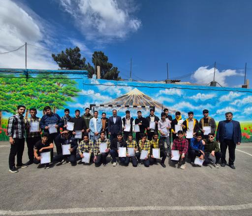 عکس دبیرستان پسرانه عدالتیان