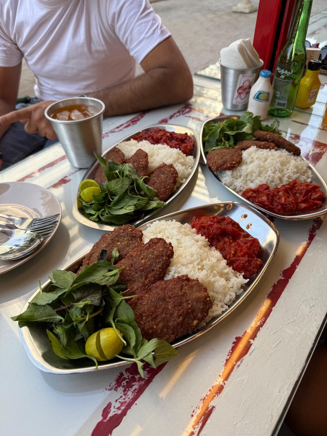 عکس رستوران بی بی