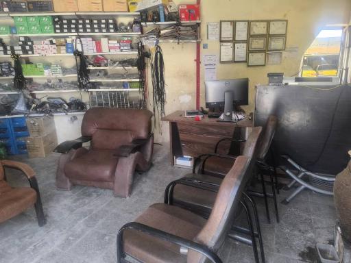 عکس خدمات فنی خودروهای دوگانه سوز خودی زایی