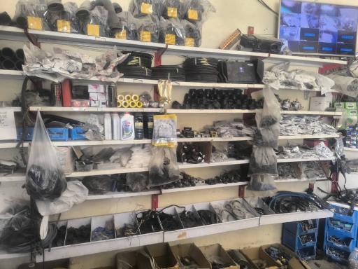 عکس خدمات فنی خودروهای دوگانه سوز خودی زایی