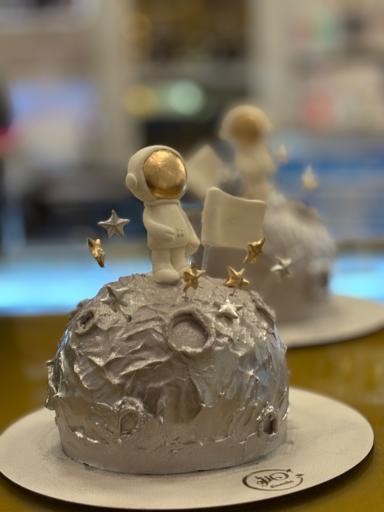 عکس نان و شیرینی دانژه