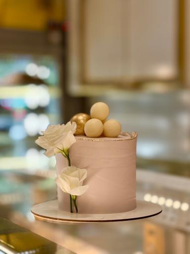 عکس نان و شیرینی دانژه