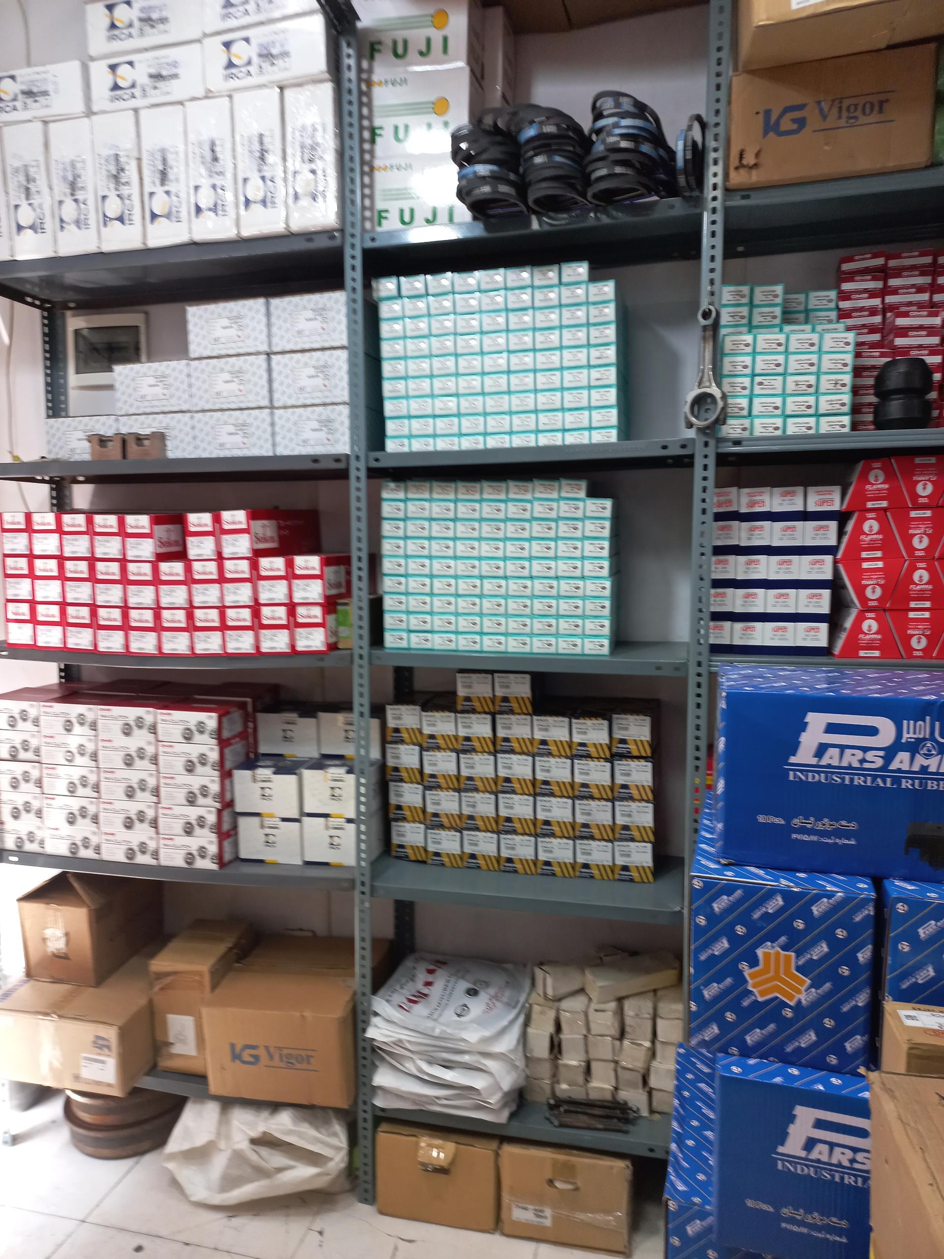 عکس یدک نیسان شعبه ۲