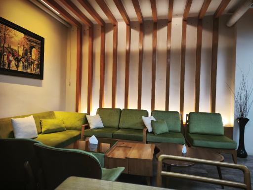 عکس کافه صبحانه و فست فود زاویه