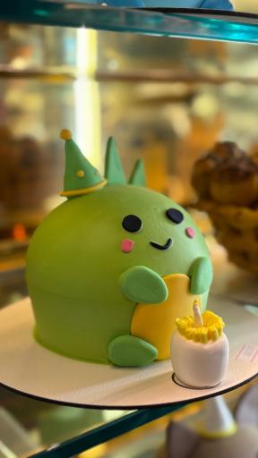 عکس نان و شیرینی دانژه