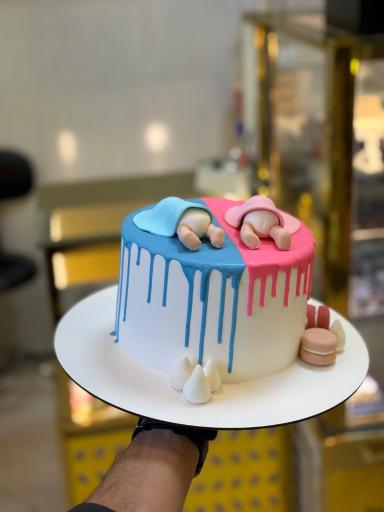 عکس نان و شیرینی دانژه