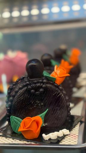 عکس نان و شیرینی دانژه