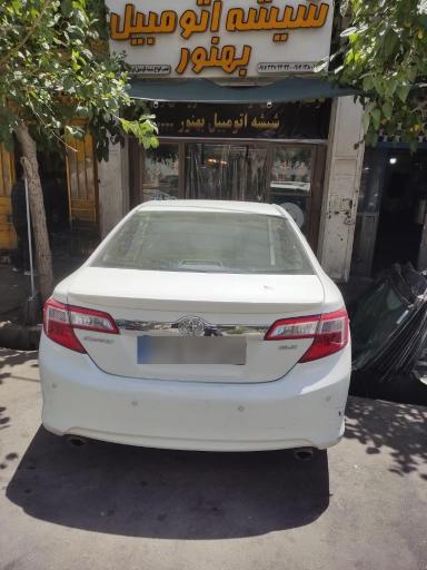عکس شیشه اتومبیل بهنور