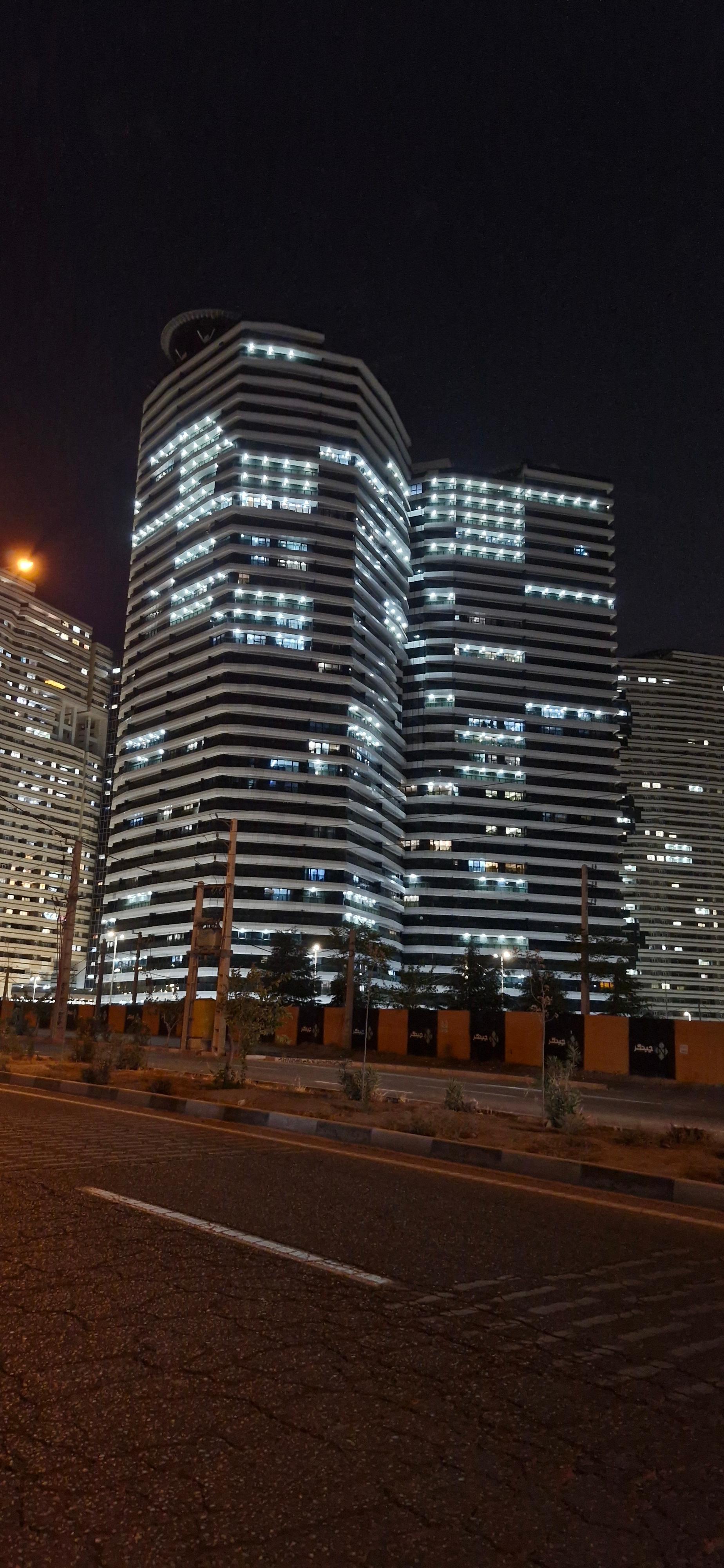 عکس برج الماس چیتگر (B1)