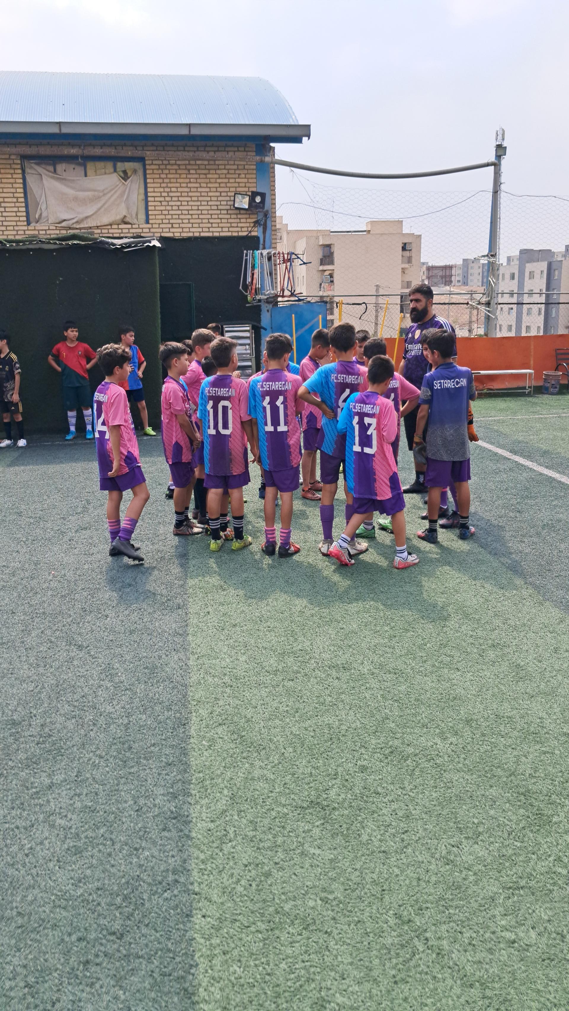 عکس باشگاه فرهنگی ورزشی ستارگان پرند 