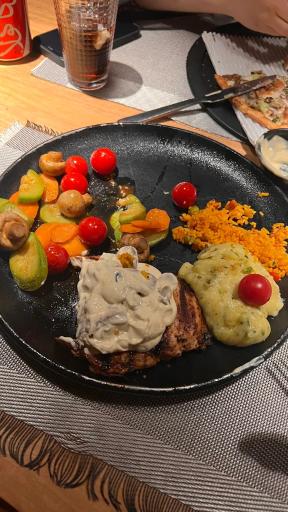 عکس رستوران د ل پ (شعبه پونک)