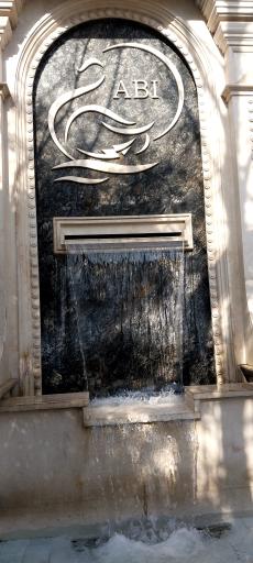 عکس باغ رستوران آبی