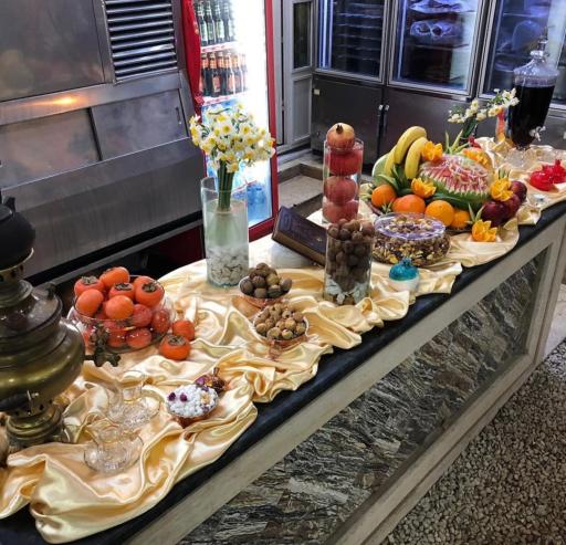عکس باغ رستوران آبی