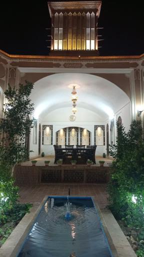 عکس خانه احرامیان