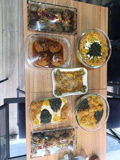 عکس آشکده و غذای خانگی هیزم