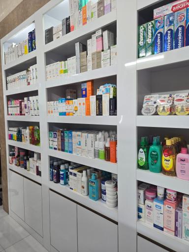 عکس داروخانه دکتر  الهام قناعت پیشه