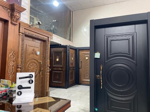 عکس فروشگاه درب ضد سرقت آریو