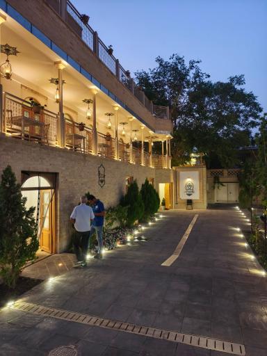 عکس عمارت دهلیز همدان