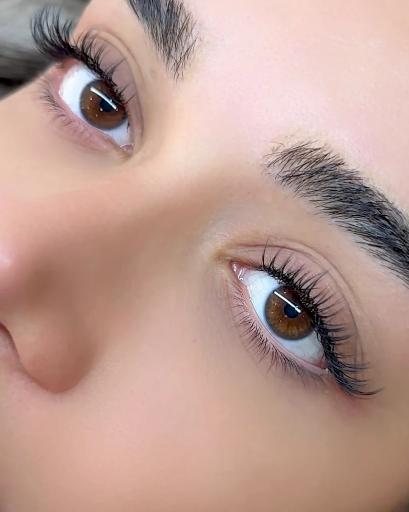 عکس سالن زیبایی نگیما