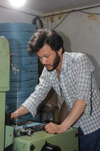 عکس کارگاه تولیدی نخ و دسته جامبوبگ