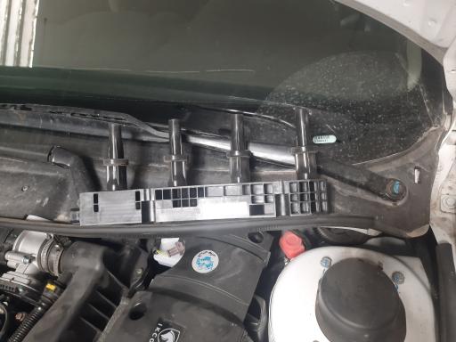 عکس نمایندگی ایران خودرو 2041  آقاجان