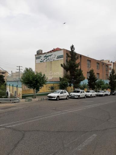 عکس دبیرستان دوره اول و دوم پسرانه غیردولتی انرژی مثبت