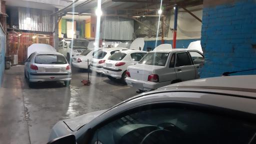 عکس تعمیرگاه تخصصی جعبه فرمان رستمی